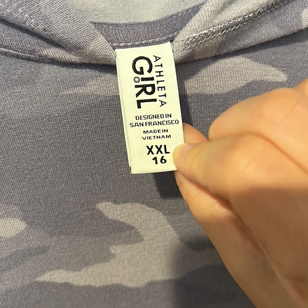 Athleta Light Purple Camo Break the Curve Hem Hoodie Sweatshirt. Size 16/ XXL - Picture 5 of 9